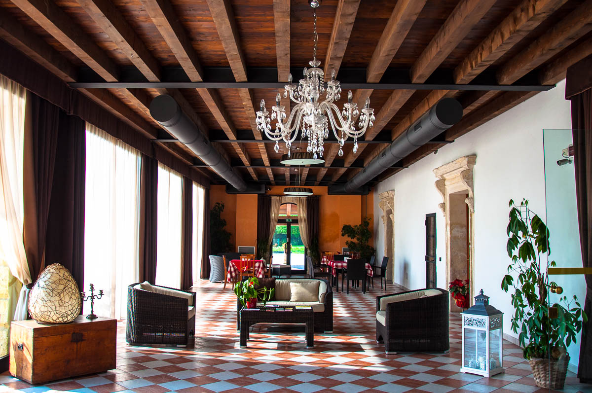 The foyer, Ca Beregana - Vicenza, Veneto, Italy - ©Rossi Writes (author) and ©Italy by US