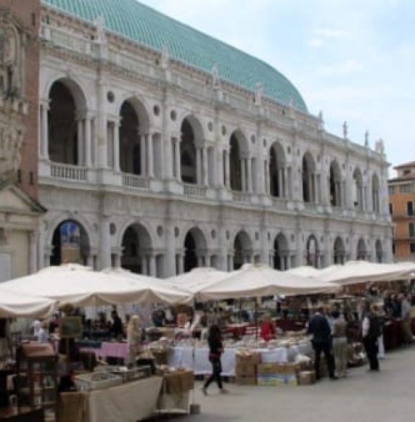 Vicenza Antiques Market &#8211; Summer Edition